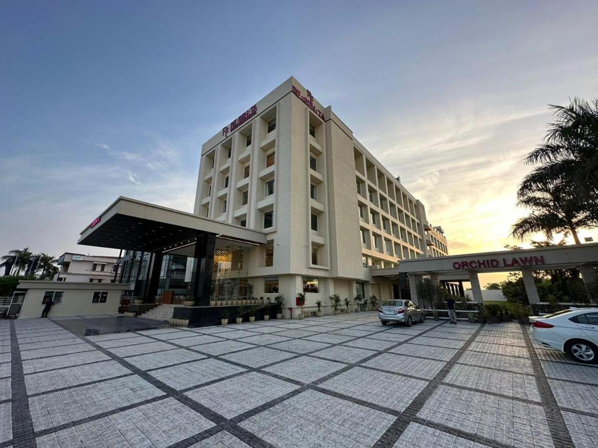 Regenta Dehradun By Royal Orchid Hotels Limited Экстерьер фото