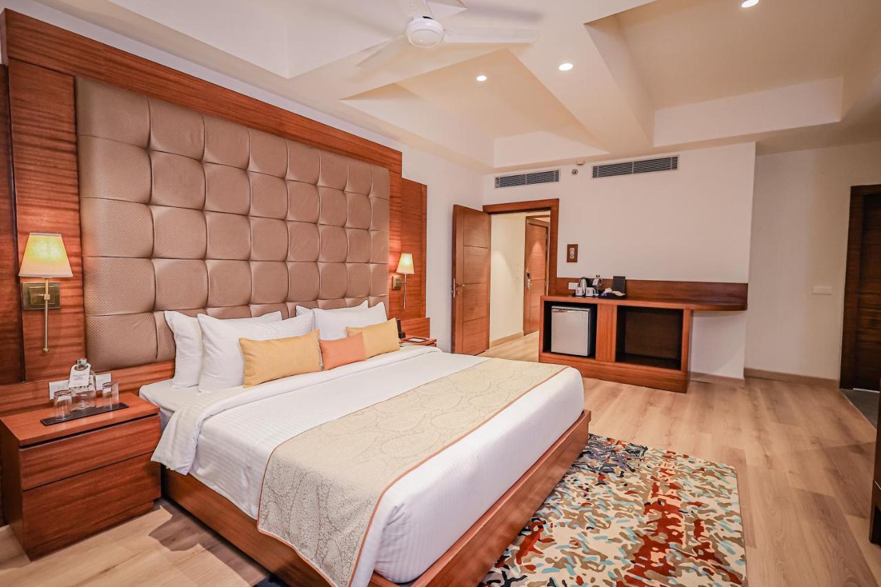 Regenta Dehradun By Royal Orchid Hotels Limited Экстерьер фото