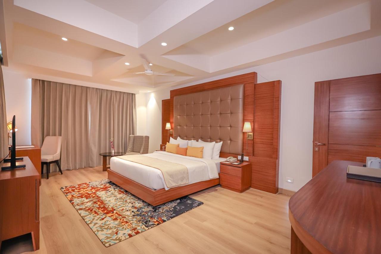 Regenta Dehradun By Royal Orchid Hotels Limited Экстерьер фото