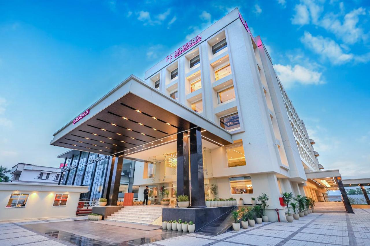 Regenta Dehradun By Royal Orchid Hotels Limited Экстерьер фото