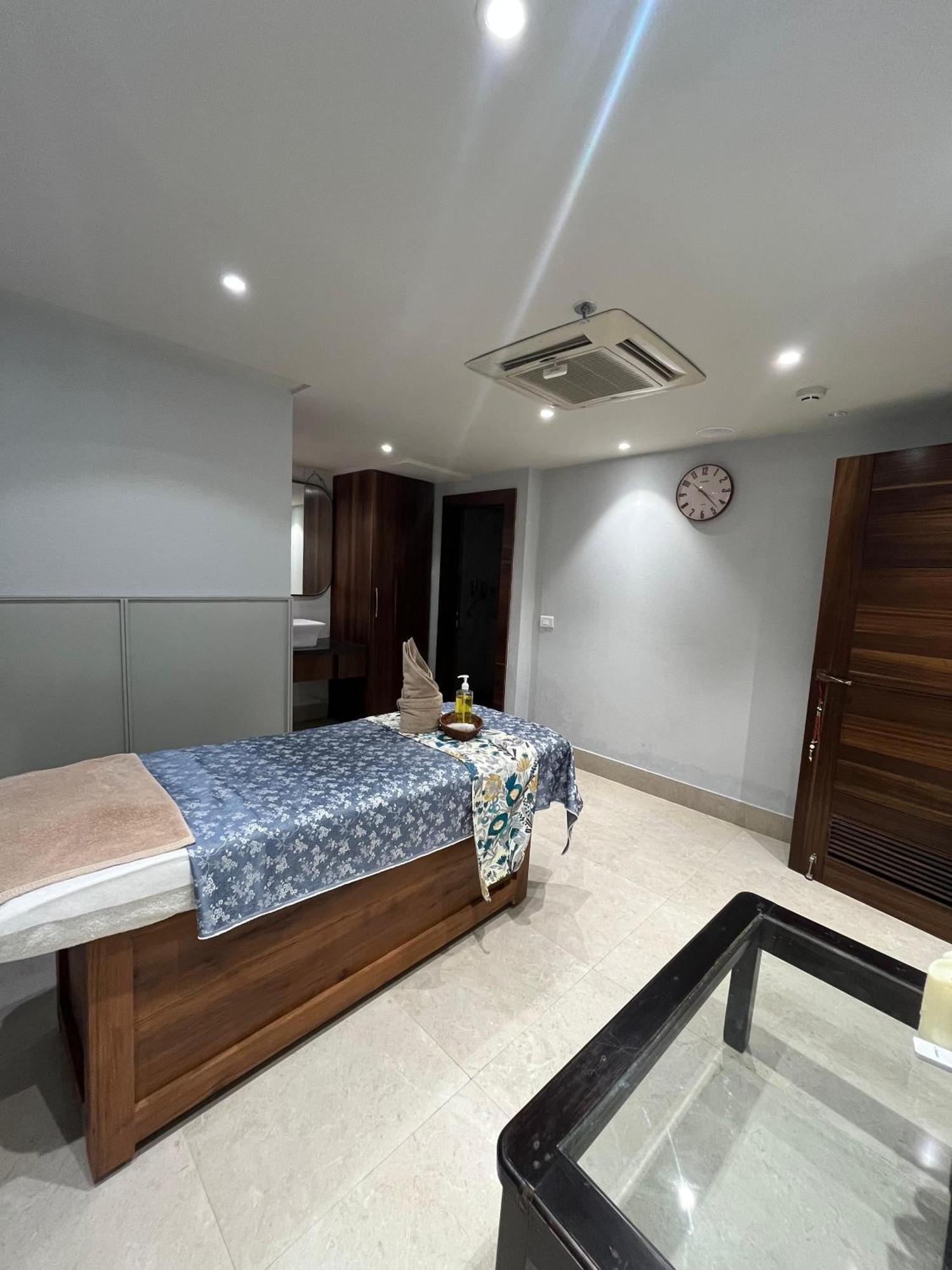 Regenta Dehradun By Royal Orchid Hotels Limited Экстерьер фото