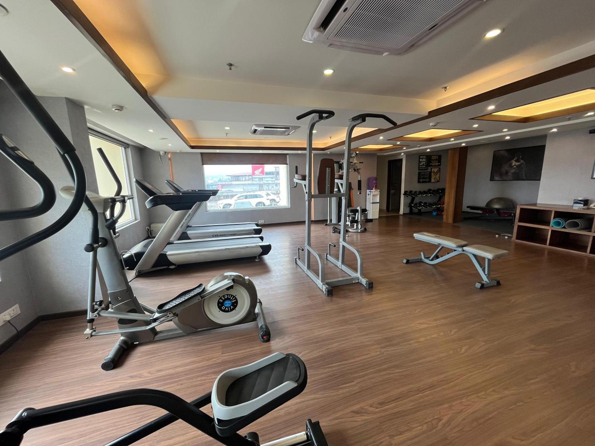 Regenta Dehradun By Royal Orchid Hotels Limited Экстерьер фото